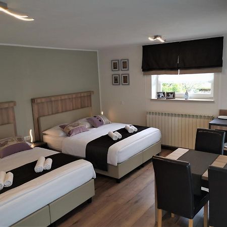 Yellow Dreamhouse Postojna Luaran gambar