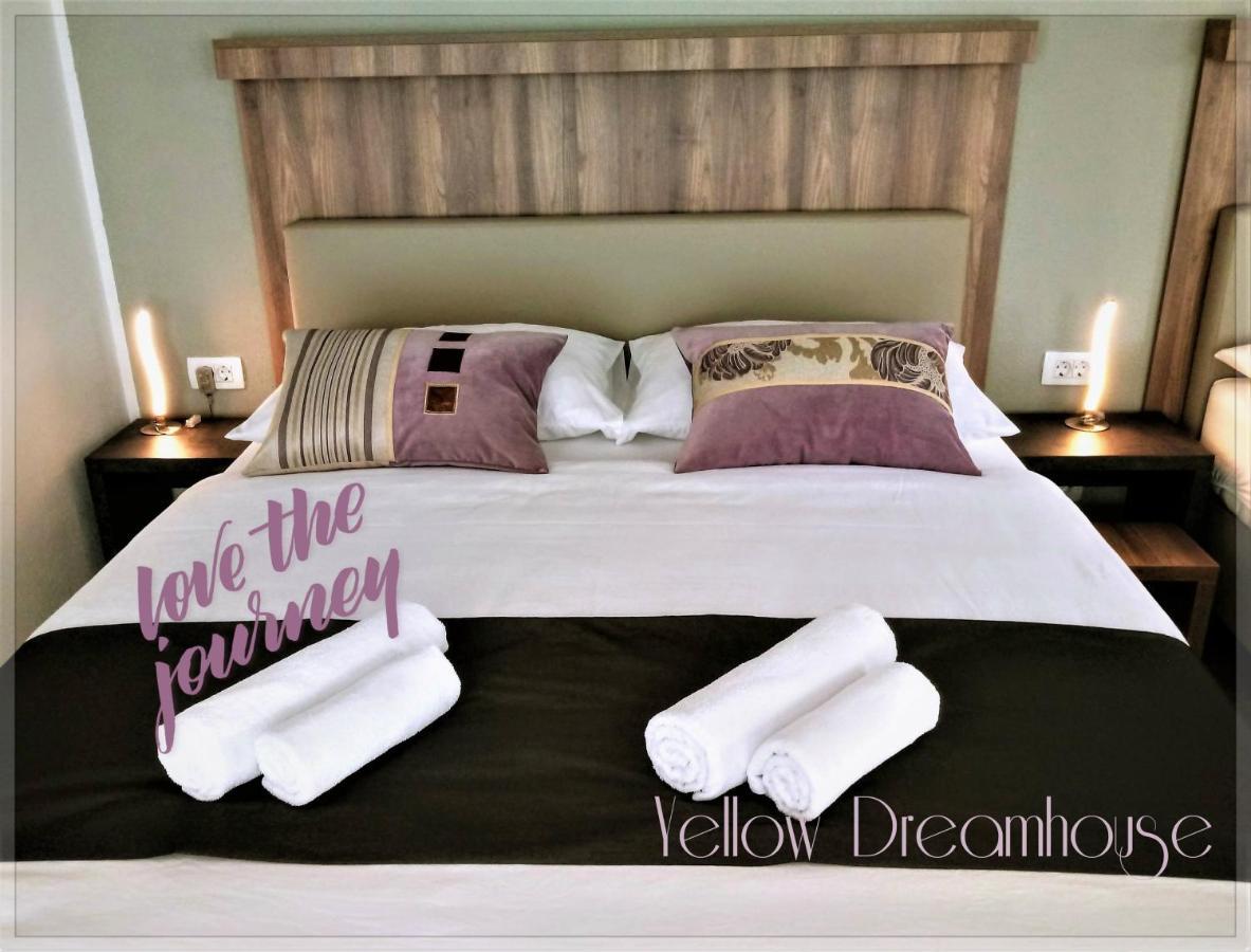 Yellow Dreamhouse Postojna Luaran gambar
