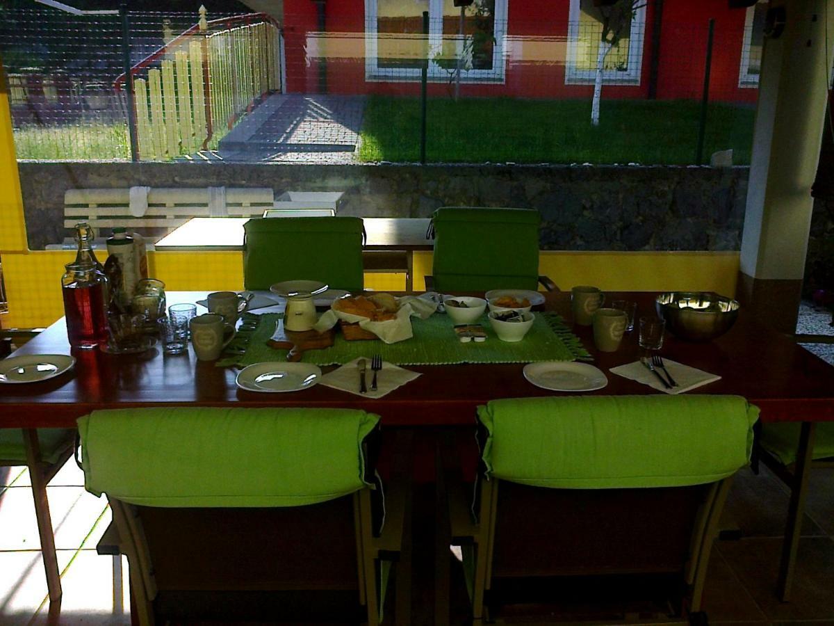 Yellow Dreamhouse Postojna Luaran gambar